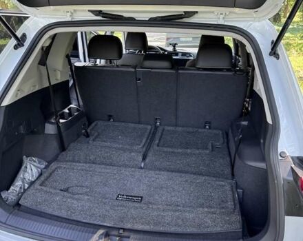 Белый Фольксваген Тигуан, объемом двигателя 2 л и пробегом 50 тыс. км за 29000 $, фото 17 на Automoto.ua