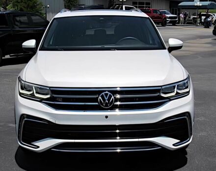 Белый Фольксваген Тигуан, объемом двигателя 2 л и пробегом 14 тыс. км за 17900 $, фото 1 на Automoto.ua