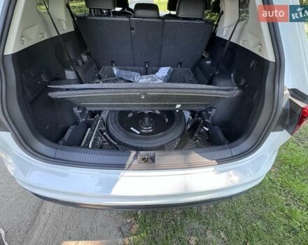 Белый Фольксваген Тигуан, объемом двигателя 2 л и пробегом 50 тыс. км за 29000 $, фото 18 на Automoto.ua