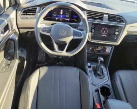 Білий Фольксваген Тігуан, об'ємом двигуна 2 л та пробігом 27 тис. км за 18400 $, фото 5 на Automoto.ua