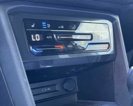 Білий Фольксваген Тігуан, об'ємом двигуна 2 л та пробігом 20 тис. км за 12000 $, фото 11 на Automoto.ua