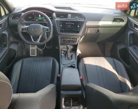 Білий Фольксваген Тігуан, об'ємом двигуна 2 л та пробігом 85 тис. км за 7800 $, фото 6 на Automoto.ua