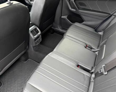 Білий Фольксваген Тігуан, об'ємом двигуна 2 л та пробігом 25 тис. км за 7800 $, фото 10 на Automoto.ua