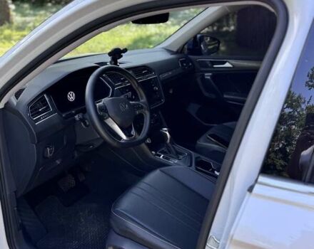 Белый Фольксваген Тигуан, объемом двигателя 2 л и пробегом 50 тыс. км за 29000 $, фото 9 на Automoto.ua