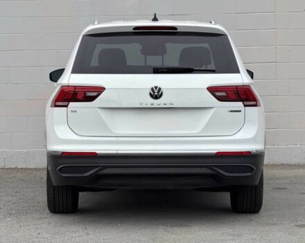 Білий Фольксваген Тігуан, об'ємом двигуна 2 л та пробігом 25 тис. км за 7800 $, фото 4 на Automoto.ua