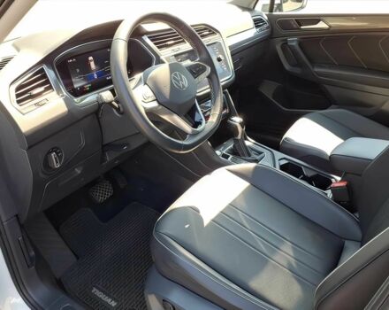 Білий Фольксваген Тігуан, об'ємом двигуна 2 л та пробігом 15 тис. км за 10700 $, фото 6 на Automoto.ua
