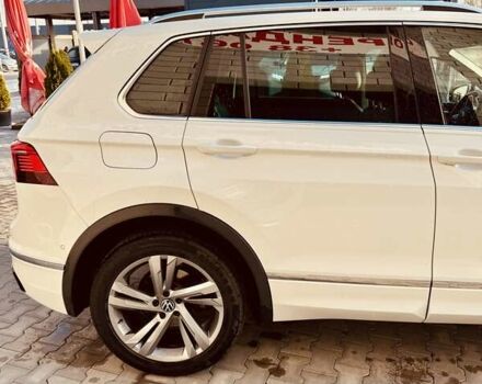 Белый Фольксваген Тигуан, объемом двигателя 1.98 л и пробегом 41 тыс. км за 42000 $, фото 9 на Automoto.ua