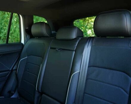 Белый Фольксваген Тигуан, объемом двигателя 2 л и пробегом 21 тыс. км за 21200 $, фото 11 на Automoto.ua