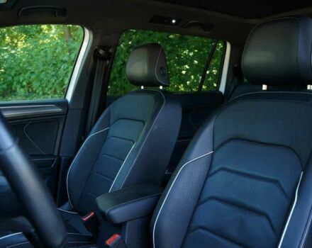 Белый Фольксваген Тигуан, объемом двигателя 2 л и пробегом 21 тыс. км за 21200 $, фото 8 на Automoto.ua