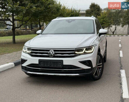 Білий Фольксваген Тігуан, об'ємом двигуна 2 л та пробігом 32 тис. км за 35500 $, фото 1 на Automoto.ua