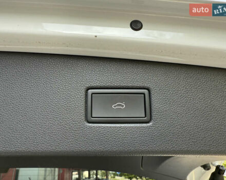 Білий Фольксваген Тігуан, об'ємом двигуна 2 л та пробігом 32 тис. км за 35500 $, фото 23 на Automoto.ua