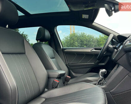 Білий Фольксваген Тігуан, об'ємом двигуна 2 л та пробігом 30 тис. км за 31500 $, фото 22 на Automoto.ua