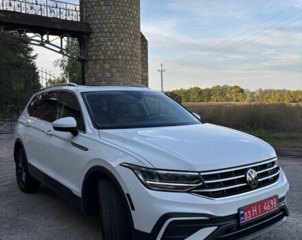Білий Фольксваген Тігуан, об'ємом двигуна 2 л та пробігом 38 тис. км за 25950 $, фото 3 на Automoto.ua