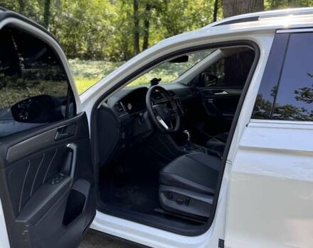 Белый Фольксваген Тигуан, объемом двигателя 2 л и пробегом 50 тыс. км за 29000 $, фото 8 на Automoto.ua