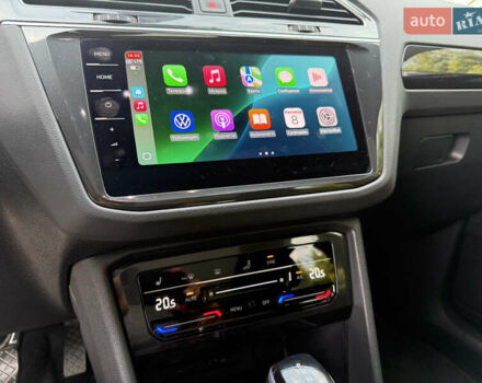 Білий Фольксваген Тігуан, об'ємом двигуна 2 л та пробігом 32 тис. км за 35500 $, фото 31 на Automoto.ua