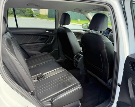 Белый Фольксваген Тигуан, объемом двигателя 2 л и пробегом 25 тыс. км за 17300 $, фото 12 на Automoto.ua