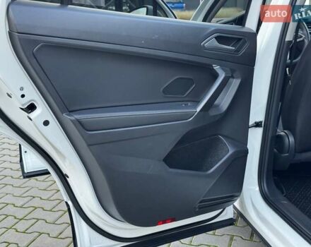 Белый Фольксваген Тигуан, объемом двигателя 1.98 л и пробегом 105 тыс. км за 21750 $, фото 30 на Automoto.ua