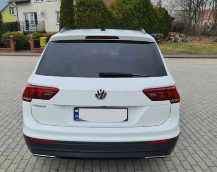 Білий Фольксваген Тігуан, об'ємом двигуна 2 л та пробігом 75 тис. км за 12400 $, фото 20 на Automoto.ua