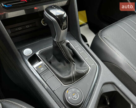 Белый Фольксваген Тигуан, объемом двигателя 2 л и пробегом 25 тыс. км за 25500 $, фото 14 на Automoto.ua