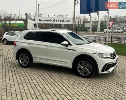 Білий Фольксваген Тігуан, об'ємом двигуна 1.98 л та пробігом 48 тис. км за 39000 $, фото 4 на Automoto.ua
