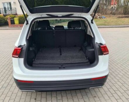 Білий Фольксваген Тігуан, об'ємом двигуна 2 л та пробігом 75 тис. км за 12400 $, фото 8 на Automoto.ua