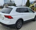 Білий Фольксваген Тігуан, об'ємом двигуна 2 л та пробігом 75 тис. км за 12400 $, фото 15 на Automoto.ua