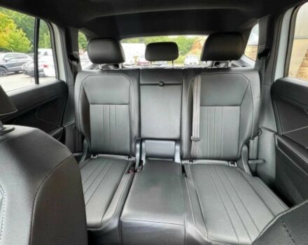 Білий Фольксваген Тігуан, об'ємом двигуна 2 л та пробігом 12 тис. км за 9300 $, фото 12 на Automoto.ua