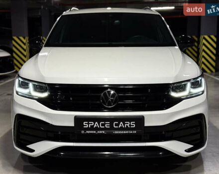 Белый Фольксваген Тигуан, объемом двигателя 2 л и пробегом 48 тыс. км за 42900 $, фото 5 на Automoto.ua