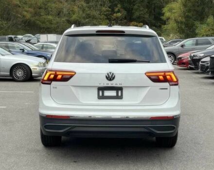 Білий Фольксваген Тігуан, об'ємом двигуна 2 л та пробігом 28 тис. км за 16400 $, фото 4 на Automoto.ua