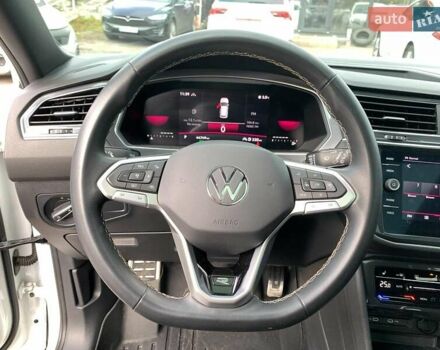 Белый Фольксваген Тигуан, объемом двигателя 2 л и пробегом 45 тыс. км за 28290 $, фото 34 на Automoto.ua