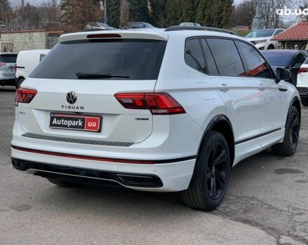 Белый Фольксваген Тигуан, объемом двигателя 2 л и пробегом 45 тыс. км за 28290 $, фото 4 на Automoto.ua