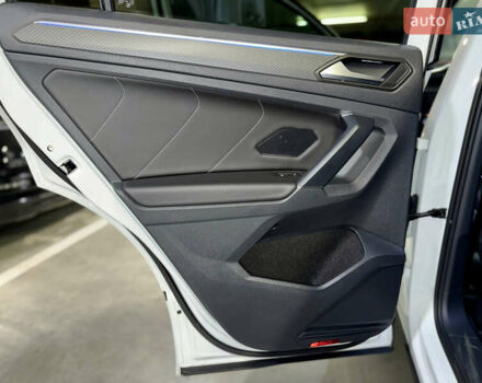 Белый Фольксваген Тигуан, объемом двигателя 2 л и пробегом 48 тыс. км за 42900 $, фото 37 на Automoto.ua