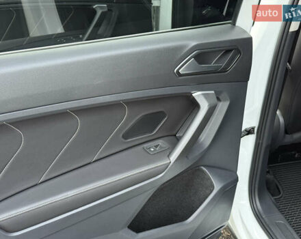 Белый Фольксваген Тигуан, объемом двигателя 1.98 л и пробегом 48 тыс. км за 26999 $, фото 38 на Automoto.ua