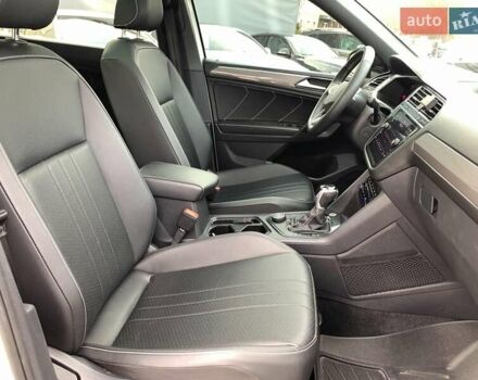 Белый Фольксваген Тигуан, объемом двигателя 2 л и пробегом 45 тыс. км за 28290 $, фото 32 на Automoto.ua