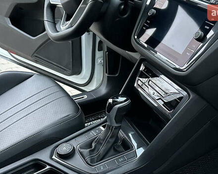 Білий Фольксваген Тігуан, об'ємом двигуна 1.98 л та пробігом 43 тис. км за 27800 $, фото 32 на Automoto.ua