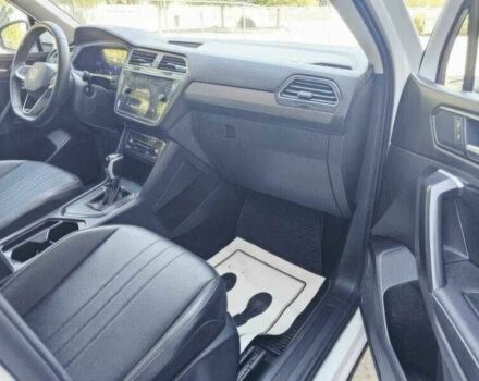 Белый Фольксваген Тигуан, объемом двигателя 2 л и пробегом 23 тыс. км за 12000 $, фото 10 на Automoto.ua