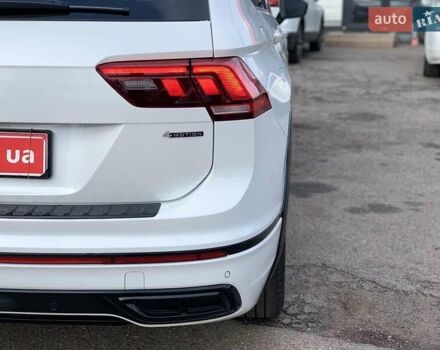 Белый Фольксваген Тигуан, объемом двигателя 2 л и пробегом 45 тыс. км за 28290 $, фото 11 на Automoto.ua