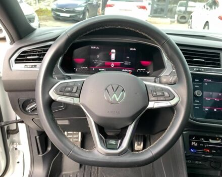 Белый Фольксваген Тигуан, объемом двигателя 2 л и пробегом 45 тыс. км за 28290 $, фото 34 на Automoto.ua