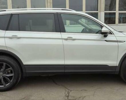 Білий Фольксваген Тігуан, об'ємом двигуна 2.01 л та пробігом 15 тис. км за 27700 $, фото 20 на Automoto.ua