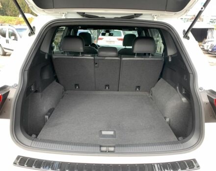 Белый Фольксваген Тигуан, объемом двигателя 2 л и пробегом 45 тыс. км за 28290 $, фото 33 на Automoto.ua