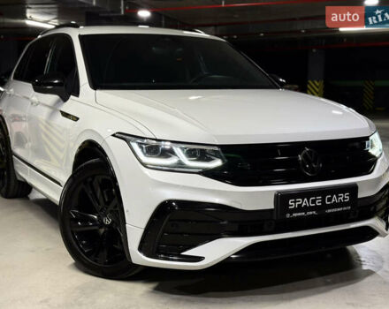 Белый Фольксваген Тигуан, объемом двигателя 2 л и пробегом 48 тыс. км за 42900 $, фото 1 на Automoto.ua