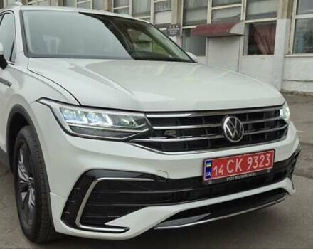 Білий Фольксваген Тігуан, об'ємом двигуна 2.01 л та пробігом 15 тис. км за 27700 $, фото 7 на Automoto.ua