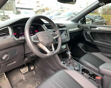 Белый Фольксваген Тигуан, объемом двигателя 2 л и пробегом 45 тыс. км за 28290 $, фото 25 на Automoto.ua