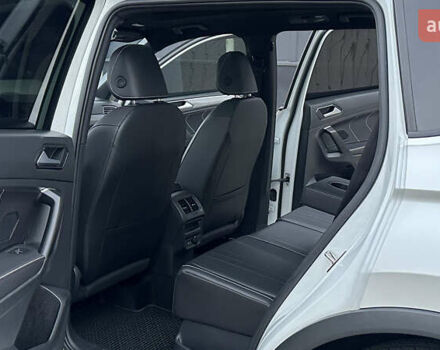 Білий Фольксваген Тігуан, об'ємом двигуна 1.98 л та пробігом 43 тис. км за 27800 $, фото 26 на Automoto.ua