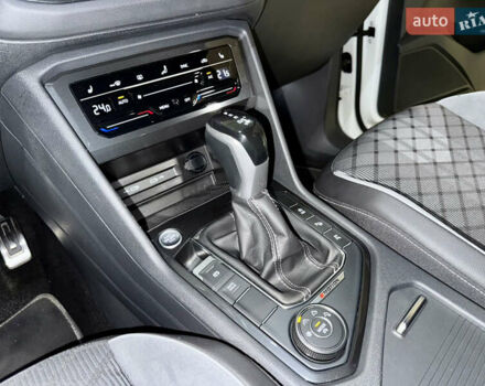 Белый Фольксваген Тигуан, объемом двигателя 2 л и пробегом 48 тыс. км за 42900 $, фото 25 на Automoto.ua