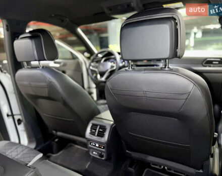 Белый Фольксваген Тигуан, объемом двигателя 2 л и пробегом 48 тыс. км за 42900 $, фото 40 на Automoto.ua