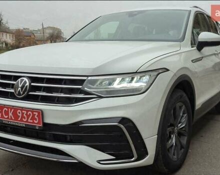 Білий Фольксваген Тігуан, об'ємом двигуна 2.01 л та пробігом 15 тис. км за 27700 $, фото 21 на Automoto.ua