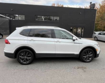 Білий Фольксваген Тігуан, об'ємом двигуна 2 л та пробігом 28 тис. км за 16400 $, фото 5 на Automoto.ua