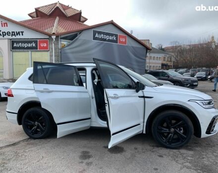 Белый Фольксваген Тигуан, объемом двигателя 2 л и пробегом 45 тыс. км за 28290 $, фото 14 на Automoto.ua