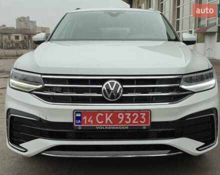 Білий Фольксваген Тігуан, об'ємом двигуна 2.01 л та пробігом 15 тис. км за 27700 $, фото 4 на Automoto.ua